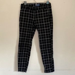 Old Navy Mid-Rise Pixie Pants